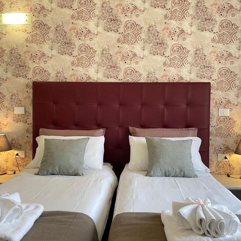 Porta alla Croce Guest House - Camera Tripla con Bagno Privato - 9