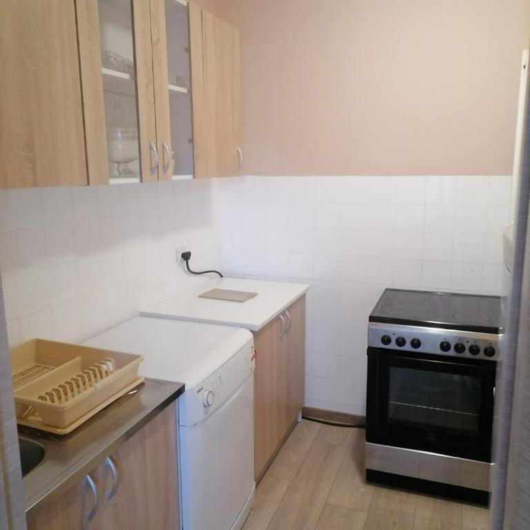 Centar Budva - Two-Bedroom Apartment - 10