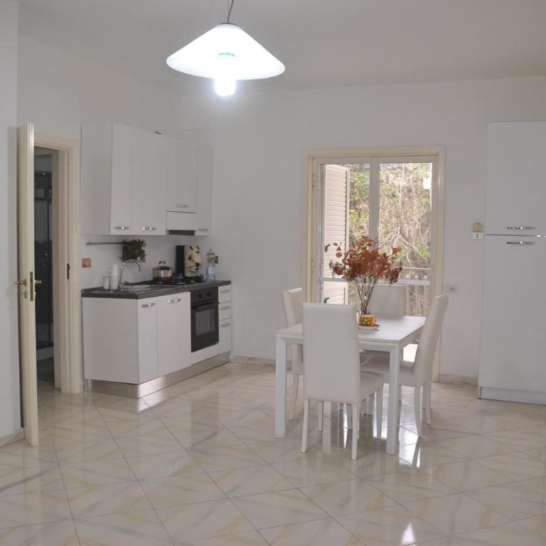 Dolphin House - Two-Bedroom Apartment - 8