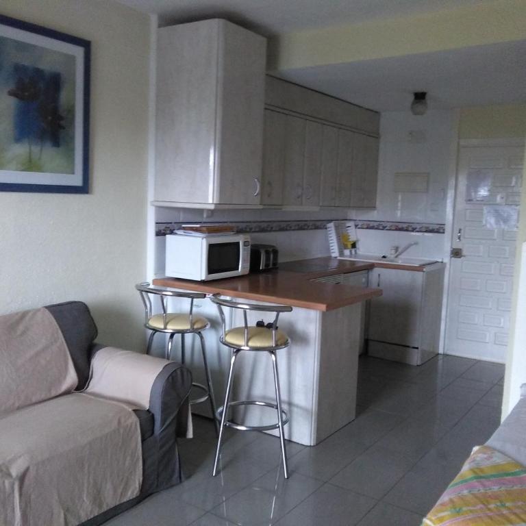 BEAUTIFUL GROUND FLOOR STUDIO BENALBEACH - Queen Studio - Disability Access - 7