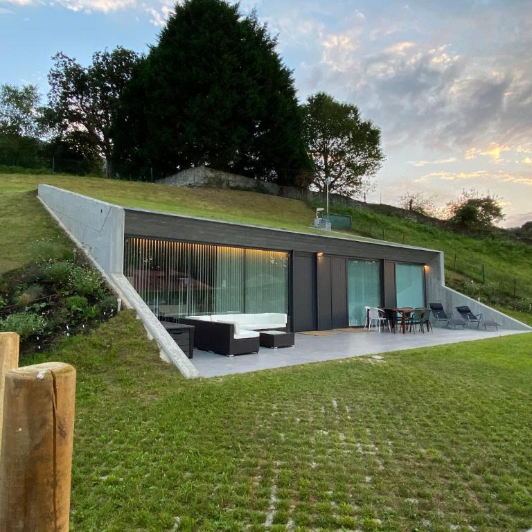 La Casa de Hierba - Casa de campo de diseño con jardín y wifi cerca de las playas de Llanes - Two-Bedroom Villa - 2
