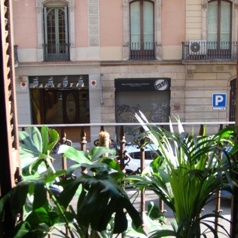 Soul Backpackers Barcelona - Bed in 6-Bed Female Dormitory Room - 1