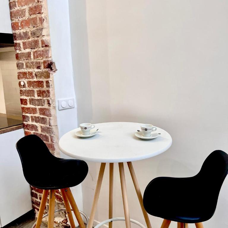 Rare! private garden in Paris, close to Sacre Coeur Basilica! - Appartement - Rez-de-Chaussée - 7