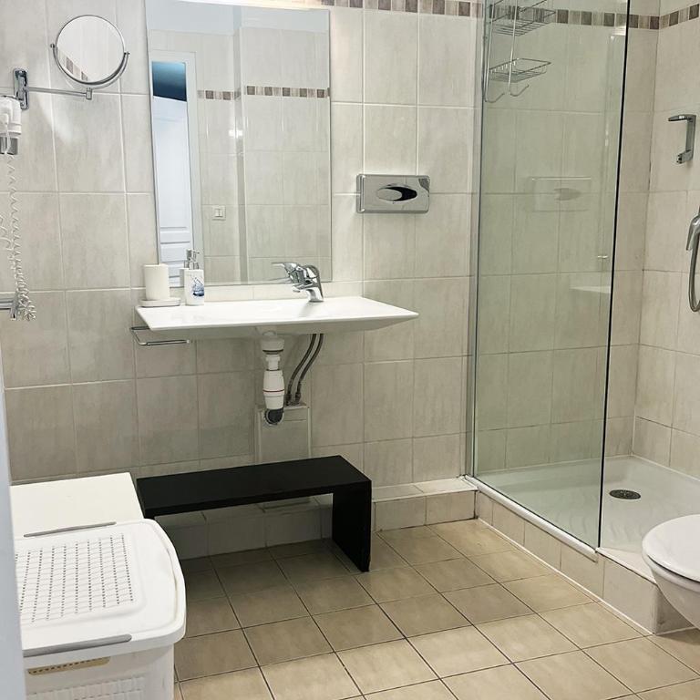 Appartement 301 avec deux chambres - LES SUITES DE ROBINSON - Résidence avec piscine en bord de Siagne, à Mandelieu-La-Napoule - Apartment mit 2 Schlafzimmern - 2