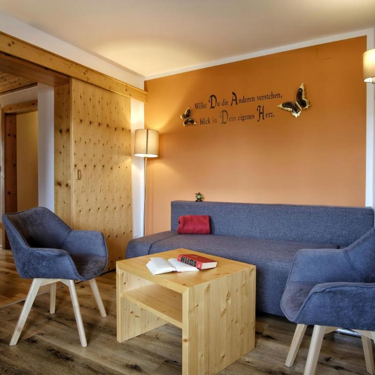 Der Kaerntnerhof am Weissensee, SeeHotel & SeeApartments direkt am See - Suite mit Bergblick - 3