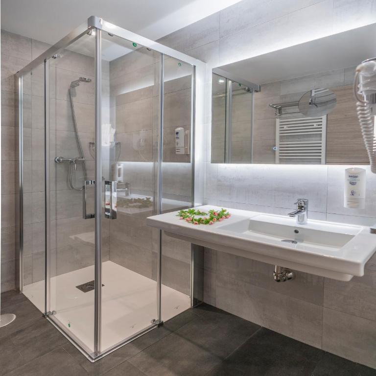 Hotel NERU con Encanto - Habitación Doble Deluxe con balcón - 1 o 2 camas - 9