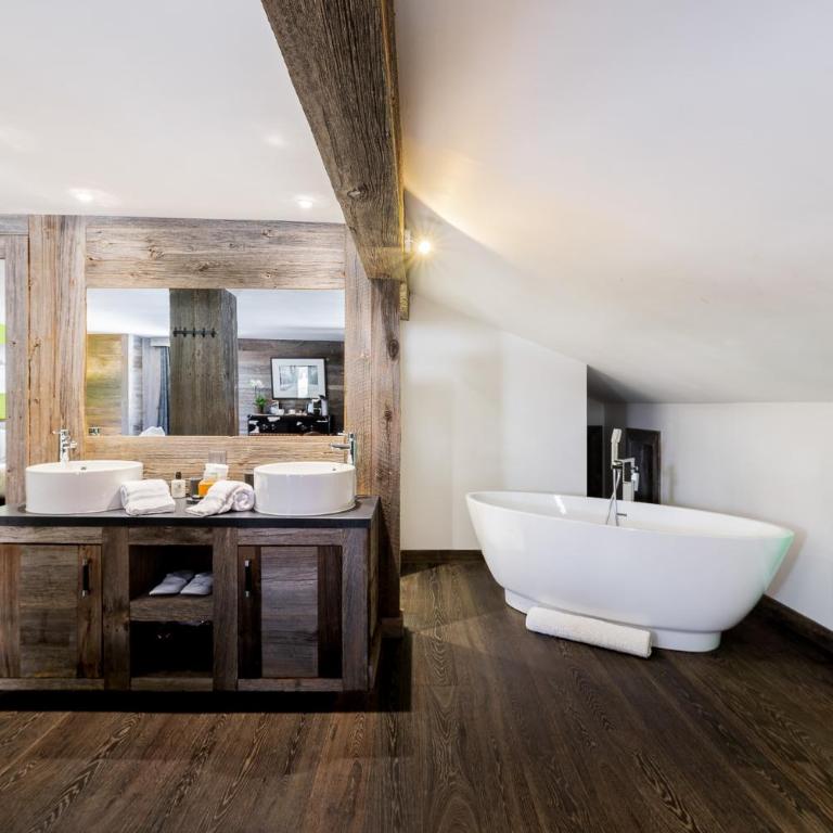 Hotel Farinet - Chambre Deluxe Double ou Lits Jumeaux - 4