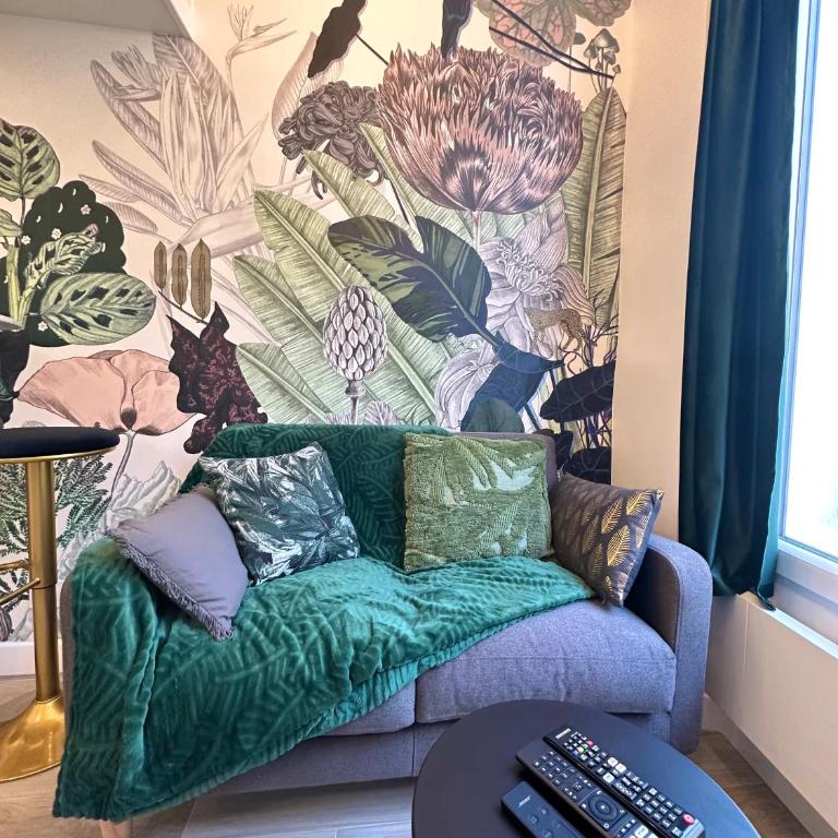 The GARDEN - cosy studio with AC in the very center of Paris - One-Bedroom Apartment - 2