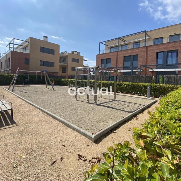 PARC DELS ESTANYS BLOC 1 BAIXOS C - Apartamento de 3 dormitorios - 28