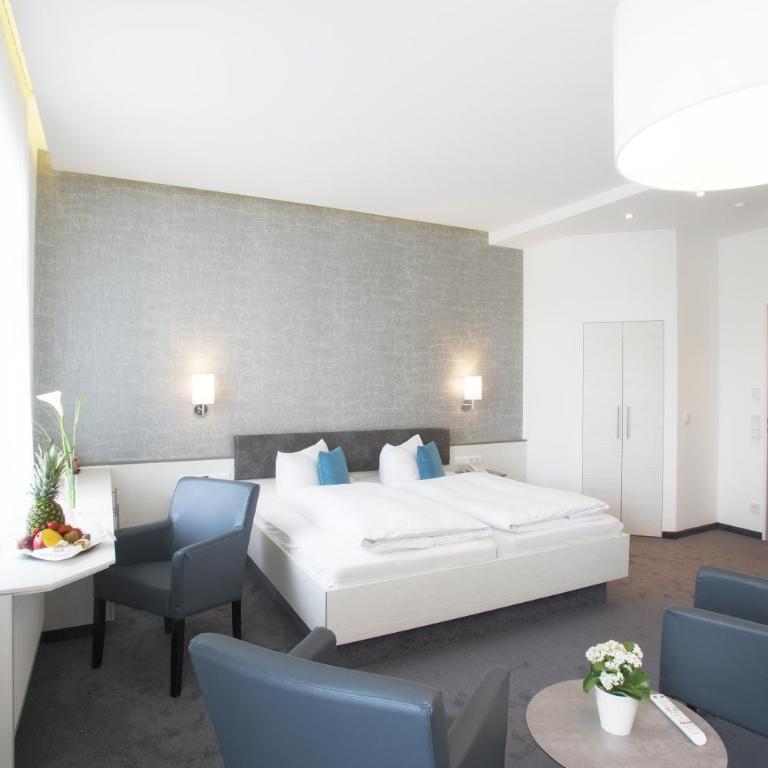 Ebner - Boutique-Hotel & Konditorei - Doppelzimmer mit Balkon - 6