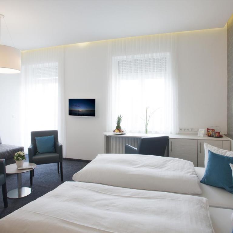 Ebner - Boutique-Hotel & Konditorei - Doppelzimmer mit Balkon - 7