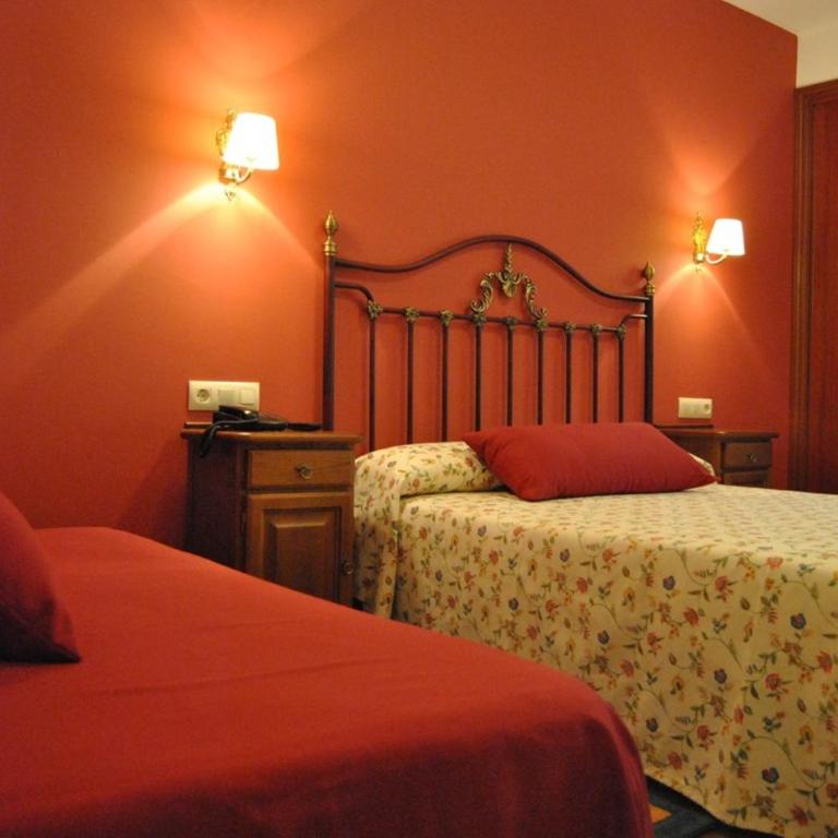 Hotel Amandi - Doppelzimmer mit Zustellbett - 11