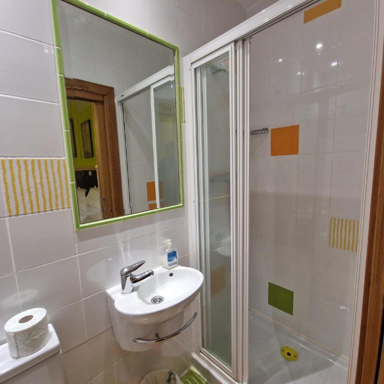 Pension Izar Bat Guesthouse - Self Check-in - Habitación Doble - 2 camas - 4
