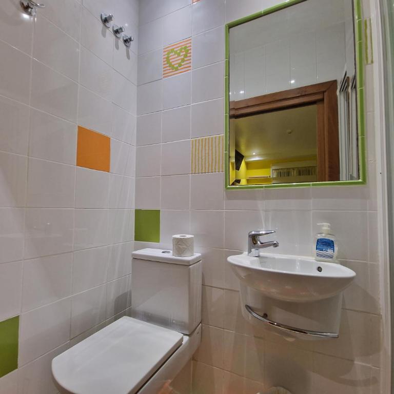 Pension Izar Bat Guesthouse - Self Check-in - Habitación Doble - 2 camas - 5