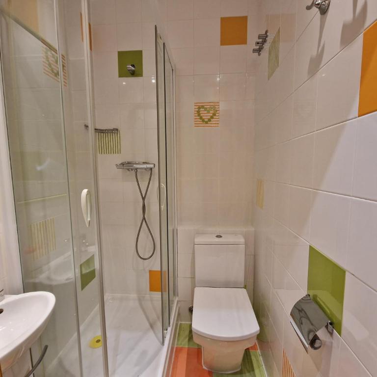 Pension Izar Bat Guesthouse - Self Check-in - Habitación Doble - 2 camas - 6
