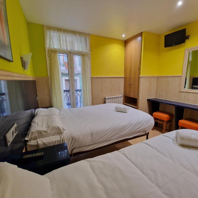 Pension Izar Bat Guesthouse - Self Check-in - Habitación Doble Estándar - 2 camas - 5