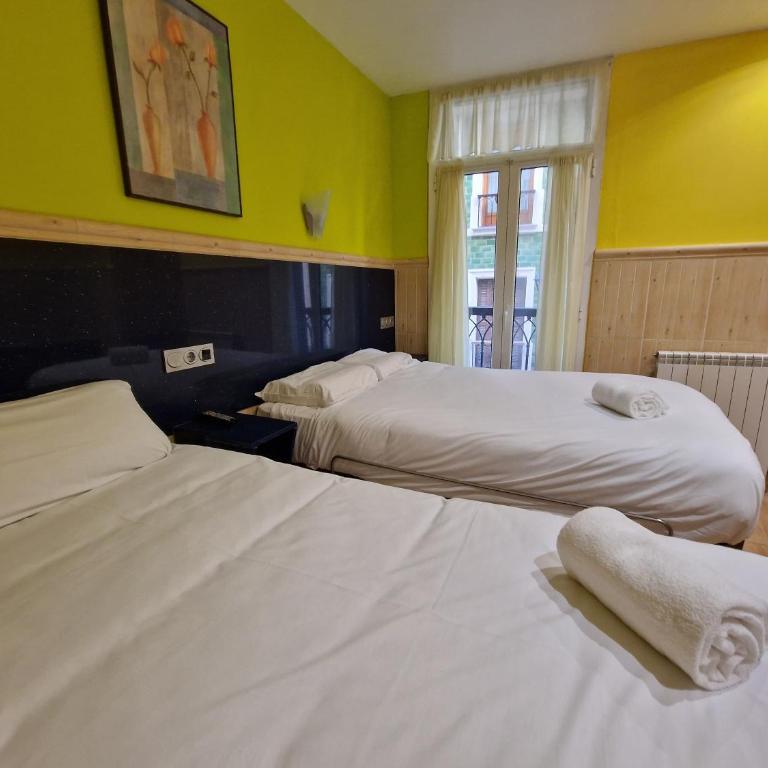 Pension Izar Bat Guesthouse - Self Check-in - Habitación Doble Estándar - 2 camas - 6