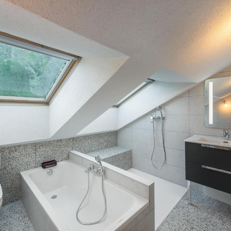 Duplex lumineux skis aux pieds avec accès piscine et parking - FR-1-566-48 - Apartment (8 Adults) - 7