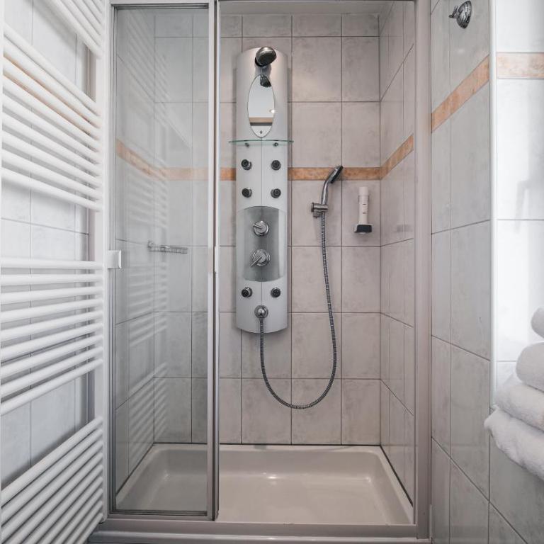 Hotel Guesthouse Dalnig - Suite - 8
