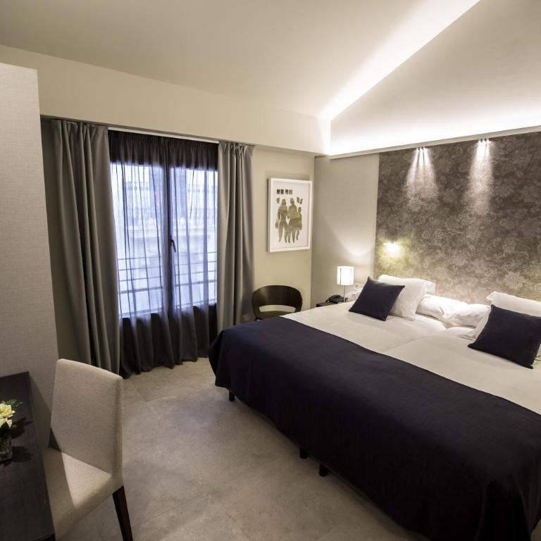 Vincci Mercat - Vincci Room with parking - 1