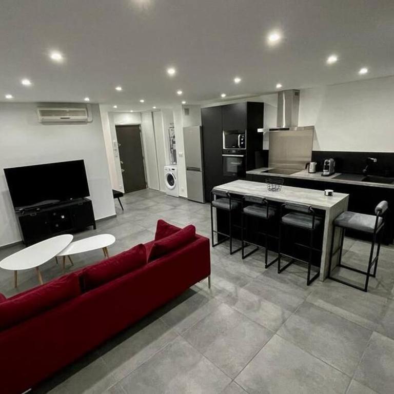 Appartement 3 pièces refait à neuf. Centre-ville. - Apartment mit 2 Schlafzimmern - 13