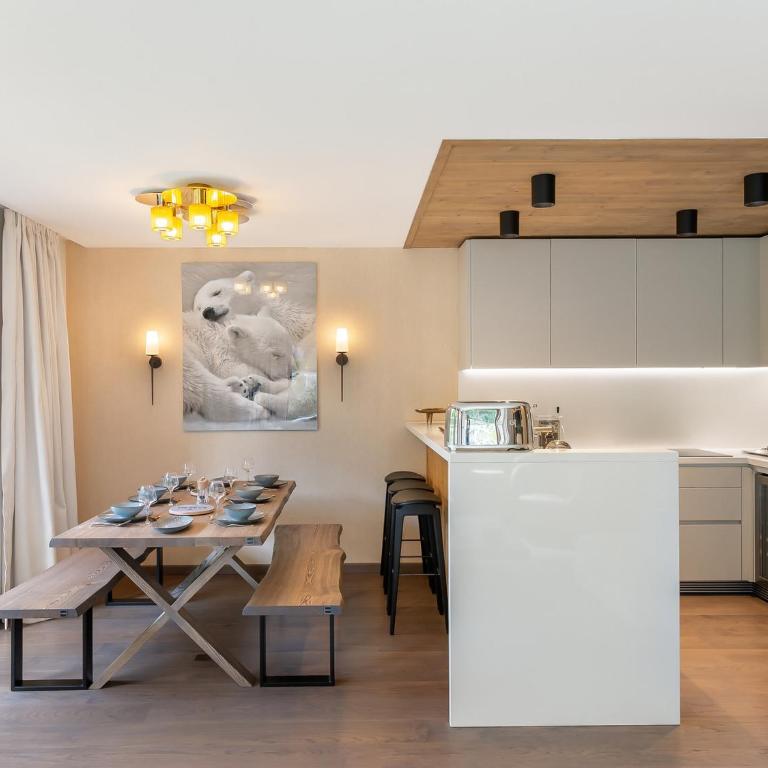 Appartement Neuf, Jardin Privé, 3 Chambres, Megève Mont d'Arbois - FR-1-569-73 - Appartement - 2