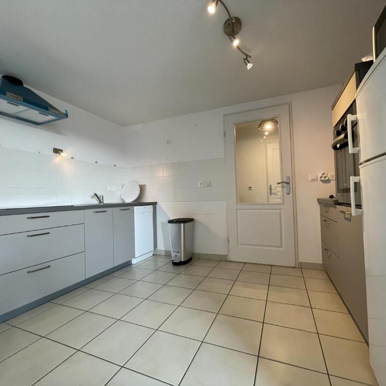 Appartement 3 pièces à Sète avec climatisation et parking privé - FR-1-338-497 - Appartement - 4