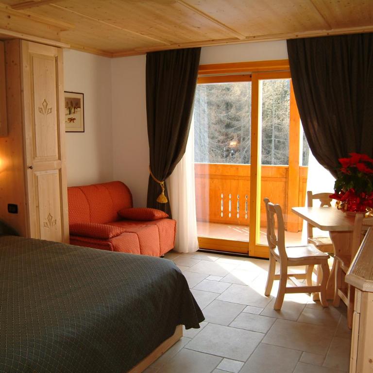 Boscone Suite Hotel - Camera Matrimoniale Budget - 1