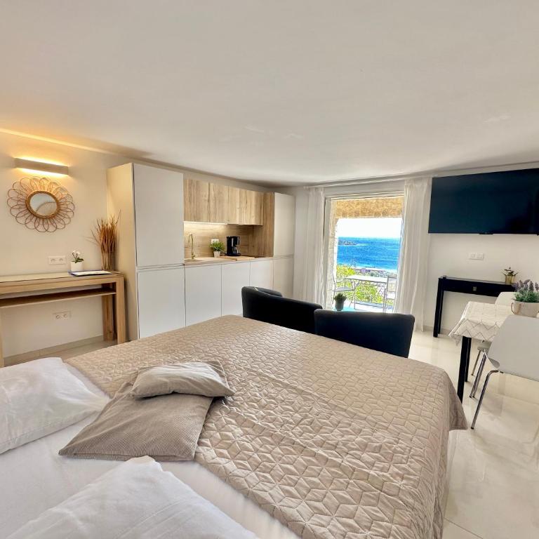 Villa Grand Baie - Studio "Olivier" with Sea View - 6