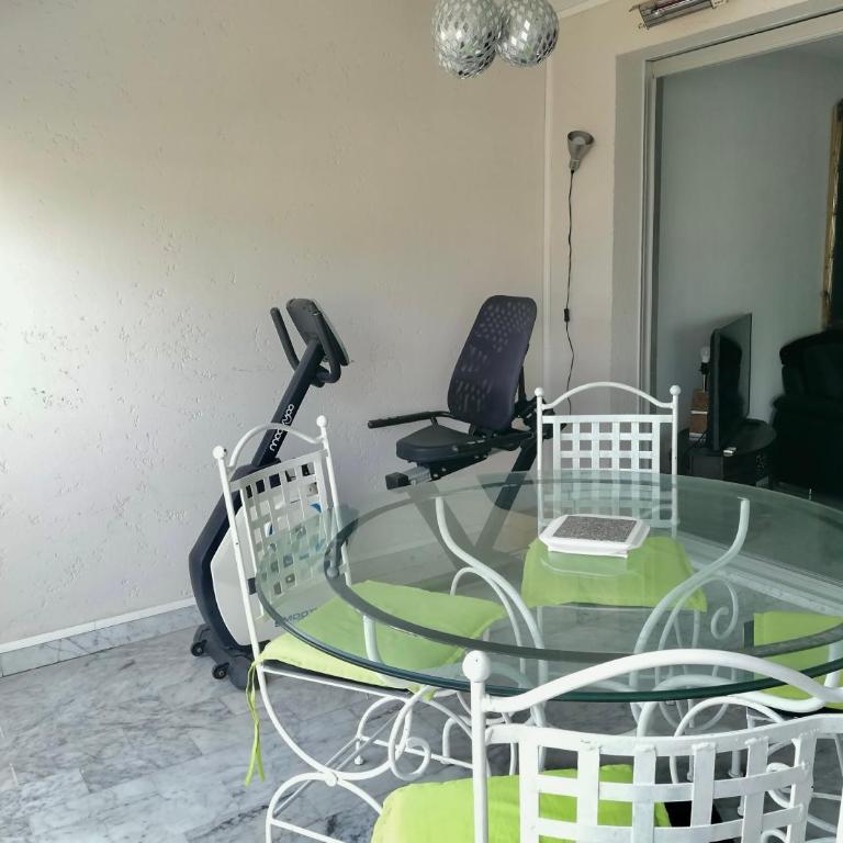 Vue mer et remparts. Entre vieille ville et plages - Two-Bedroom Apartment - 12