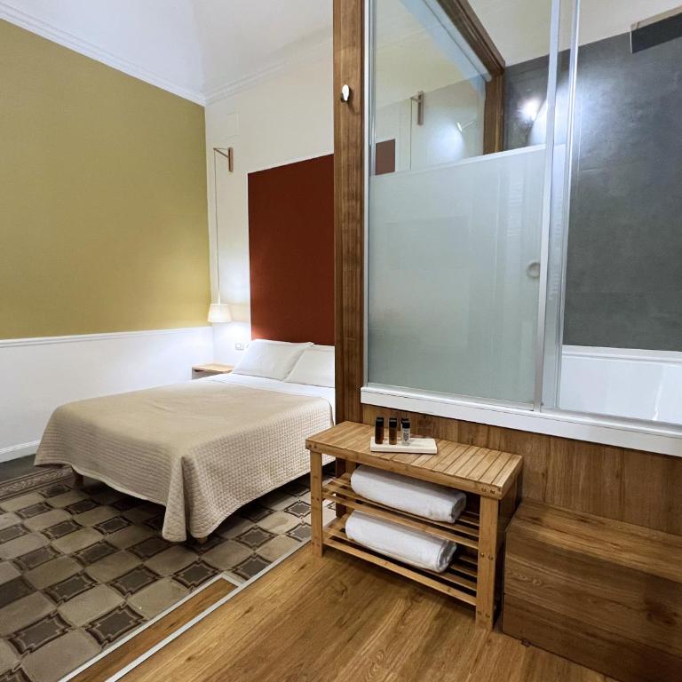 Bed in Spa - Junior Suite with Spa Bath - 3