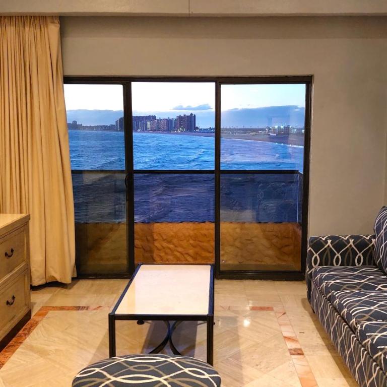 Peñasco del Sol Hotel - Master Suite Ocean View with Balcony King Bed & Sofa Bed - 2