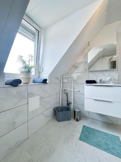 Loisirs travail, court, long séjour, idéalement situé, 2 chambres en enfilade, parking gratuit - Appartement 2 Chambres - 24