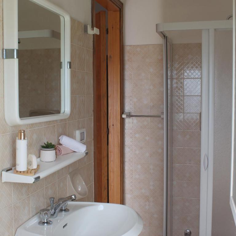 Piccolo Hotel Nuova gestione - Camera Deluxe (2 Adulti + 1 Bambino) - 8