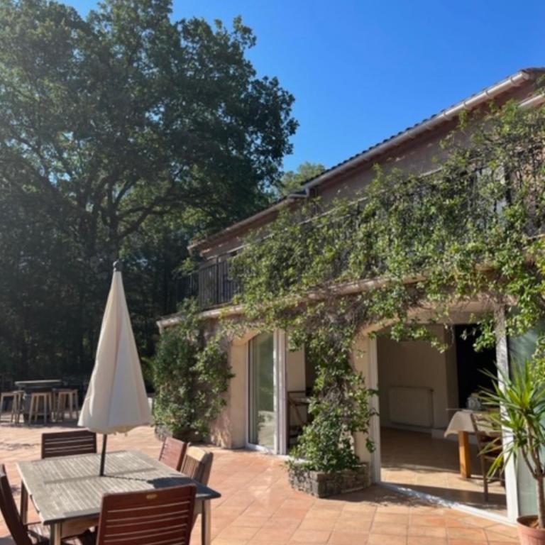 Natur & Jasmin Chambres d'hôtes naturistes en Provence - Chambre Double avec Salle de Bains Privative - 9