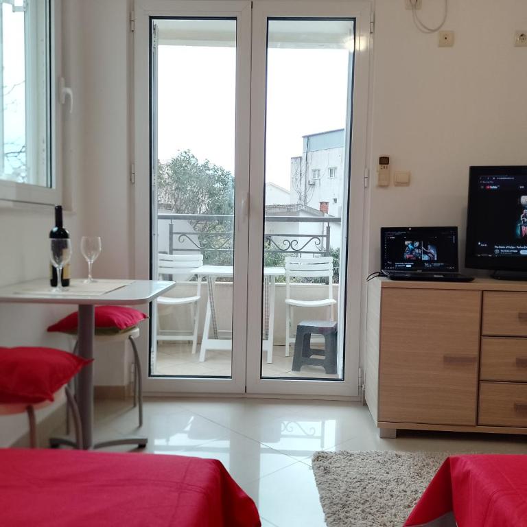 Splendid studio apartment - Apartment with Balcony - 2