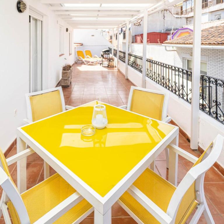 Ático La Barca by Paradise Gold Rentals - One-Bedroom Apartment - 2