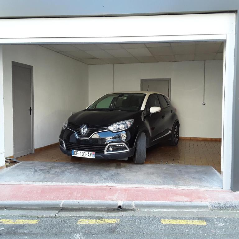 MAISON DE VILLE AVEC GARAGE ET TERRASSE - Appartamento con 2 Camere da Letto - 27