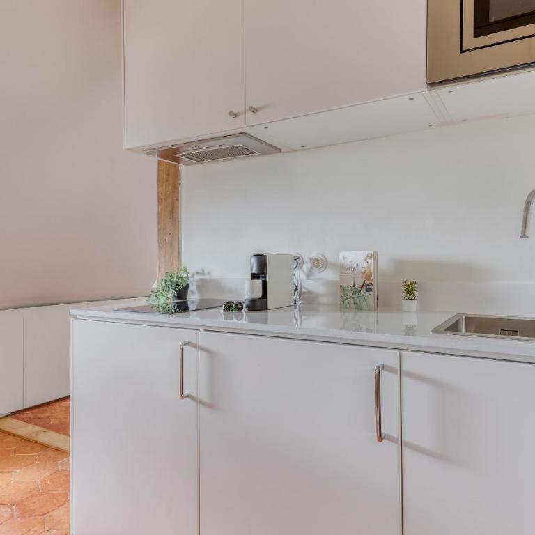 Studio Cocoon with View in the Heart of Paris 09 - Estudio - 7