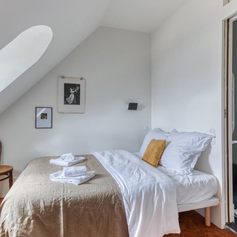 Studio Cocoon with View in the Heart of Paris 09 - Estudio - 4