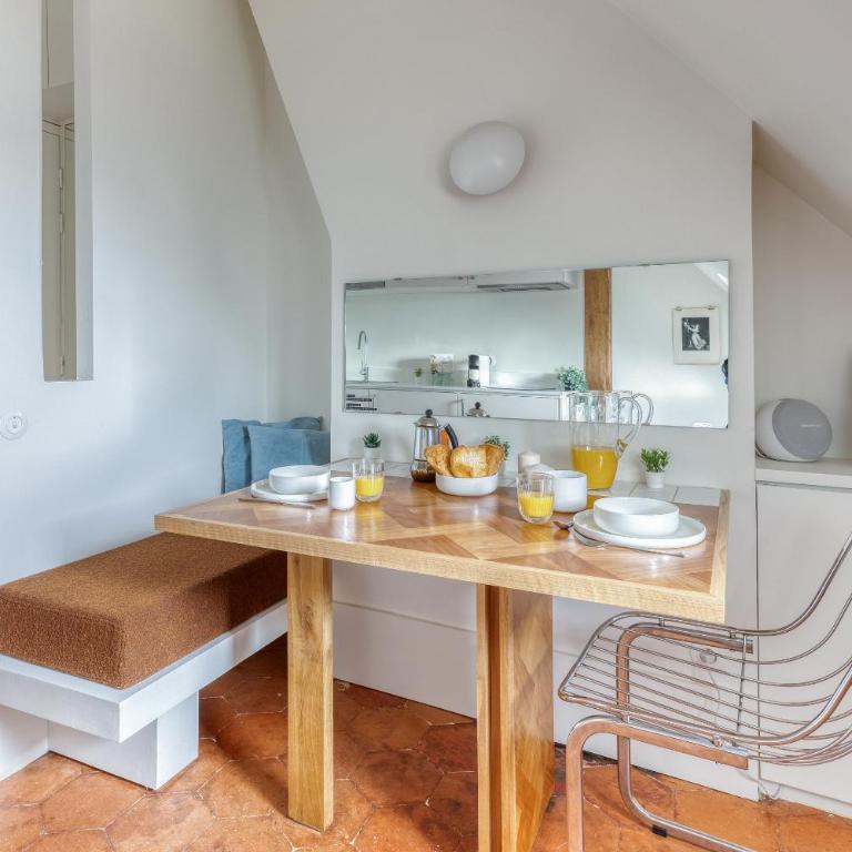 Studio Cocoon with View in the Heart of Paris 09 - Estudio - 8