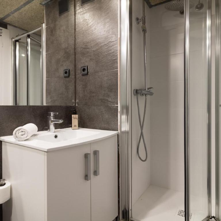 Barnapartments Raval - One-Bedroom Apartment - 1