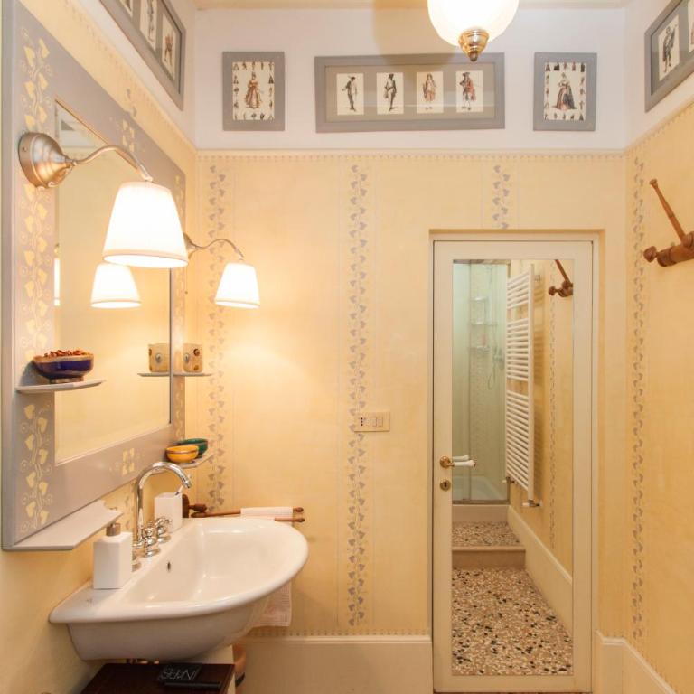 Explore Venice from a Sophisticated Hideaway in San Polo - Appartamento con 2 Camere da Letto - 22