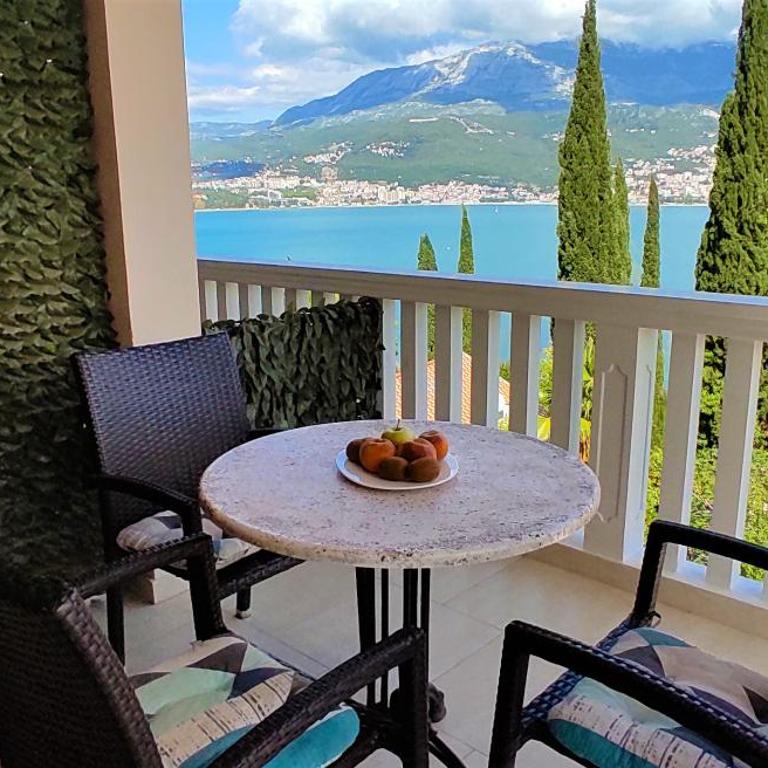 Villa Boka Sunrise Apartments - Apartment with Sea View - 10