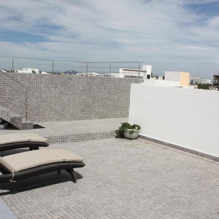 2br/2ba Condo 1 block to ocean! - Unit #5 - Two-Bedroom Apartment - 23