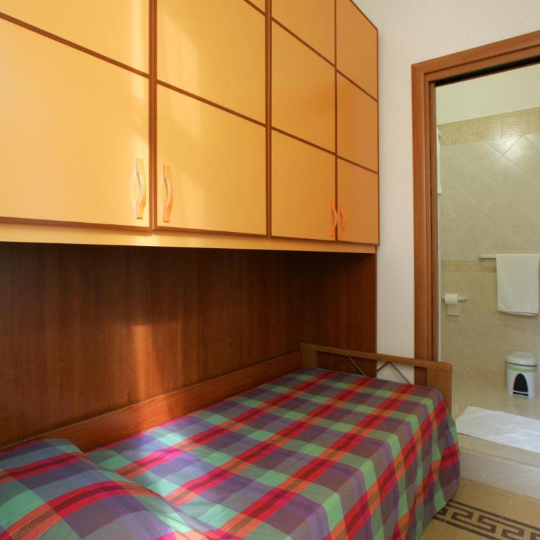 La Dimora Siciliana - Triple Room with Private Bathroom - 4
