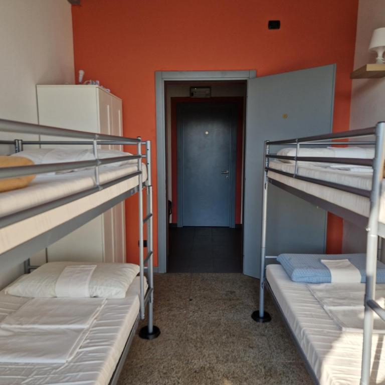 B&B e Ostello, Parco di Monza, CASCINA COSTA ALTA - Posto Letto in Dormitorio Misto con 4 Letti - 3