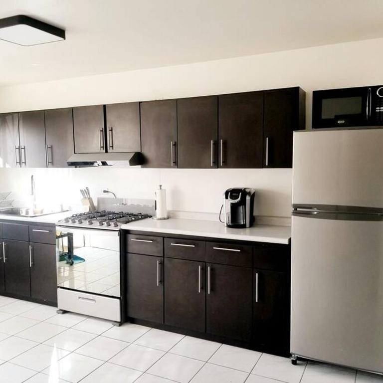 Tu Casa de Familia - Four-Bedroom House - 12