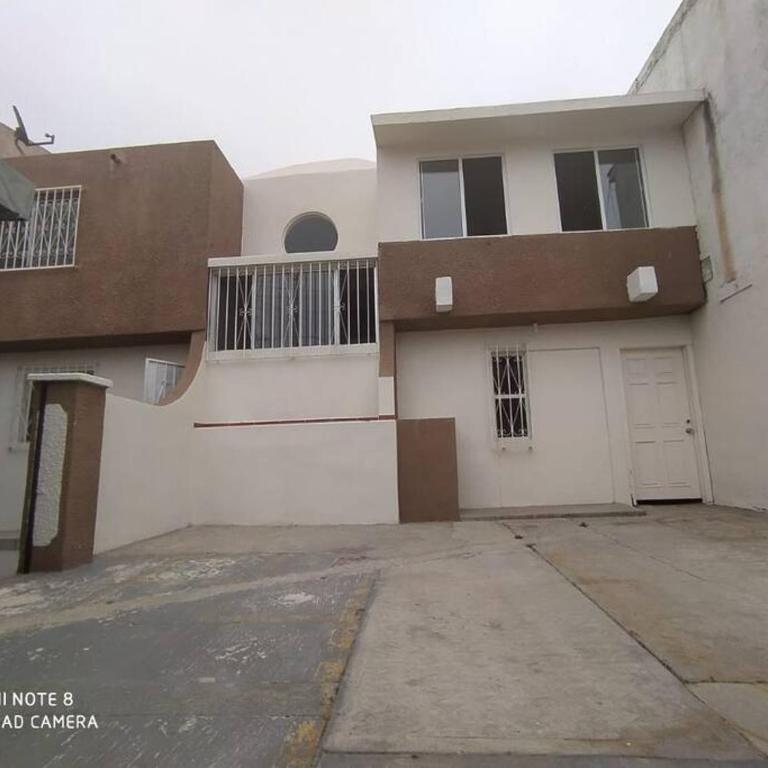Tu Casa de Familia - Four-Bedroom House - 29