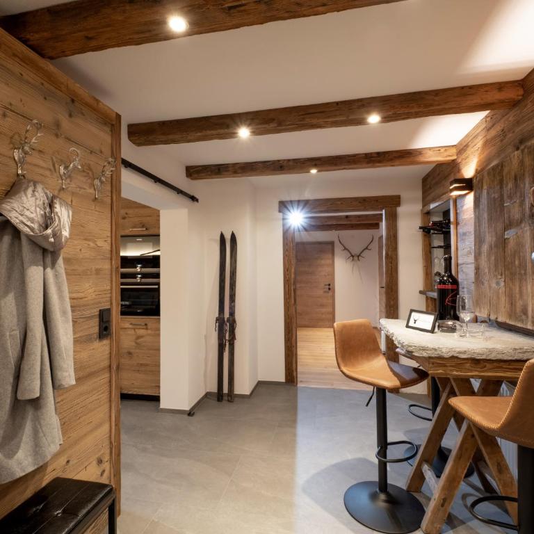 Alpine Lodge Brixen - Deluxe Apartment - 16